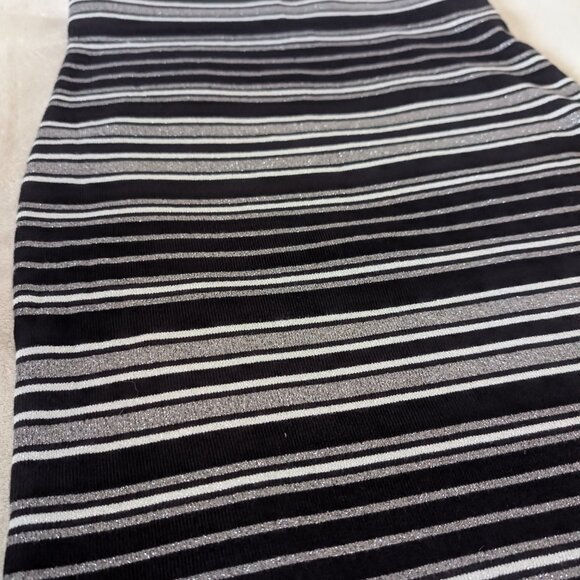 3/$30 BNWT LOFT Skirt - Picture 2 of 5